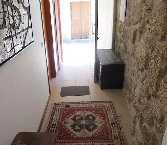 Casa Do O - Local * Tábua