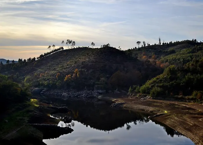 別荘 Casa Do O - Local Tábua